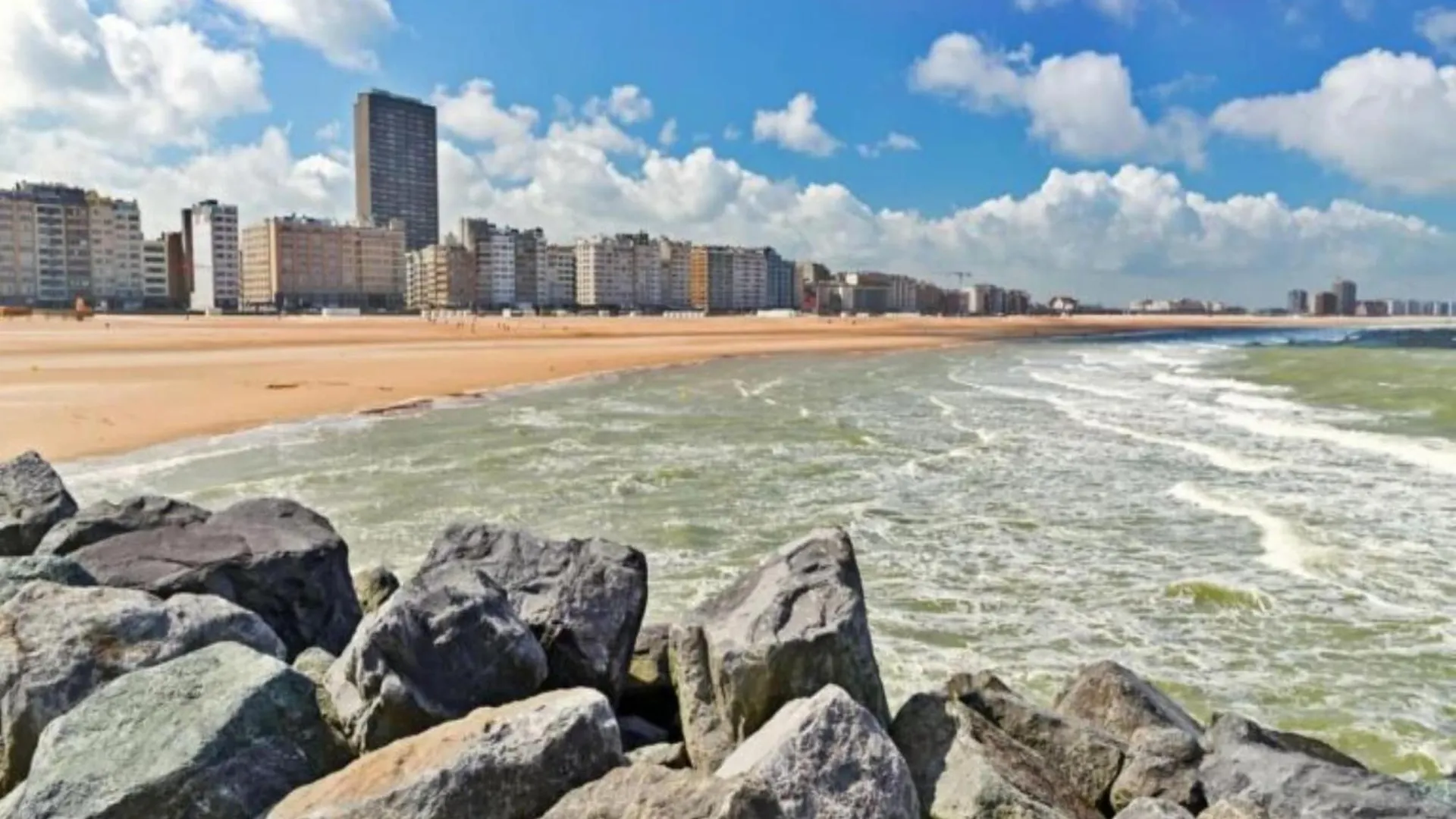 Beautiful Apartment With View Ostenda