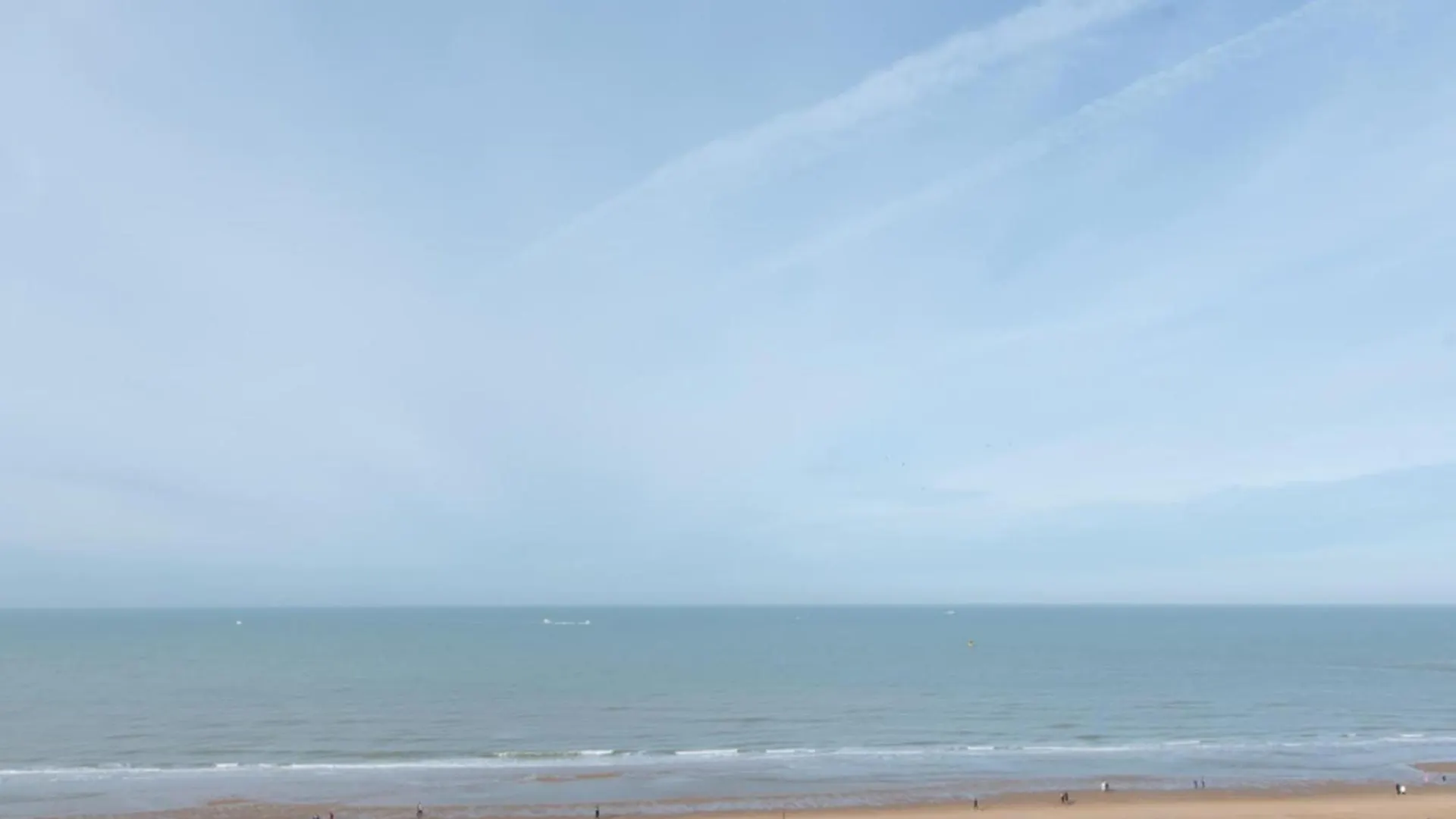 Beautiful Apartment With View Ostende