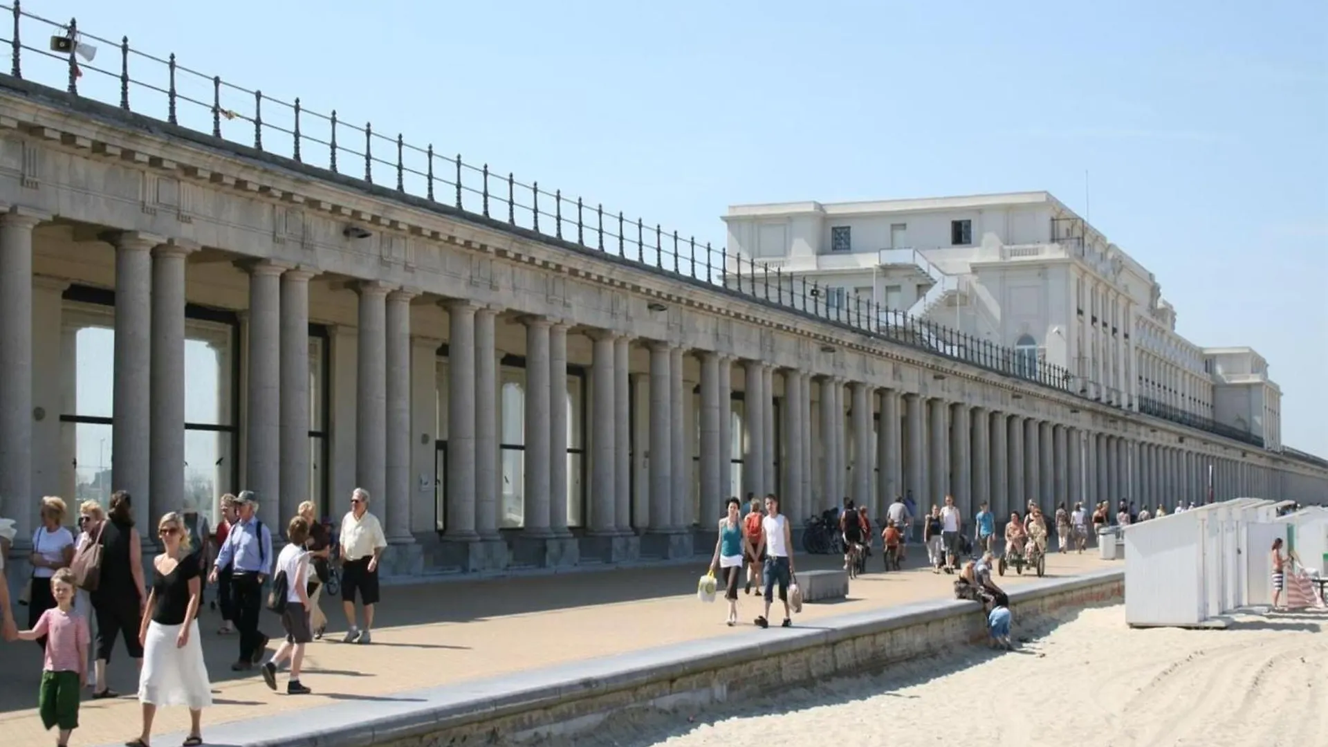 Beautiful Apartment With View Ostende