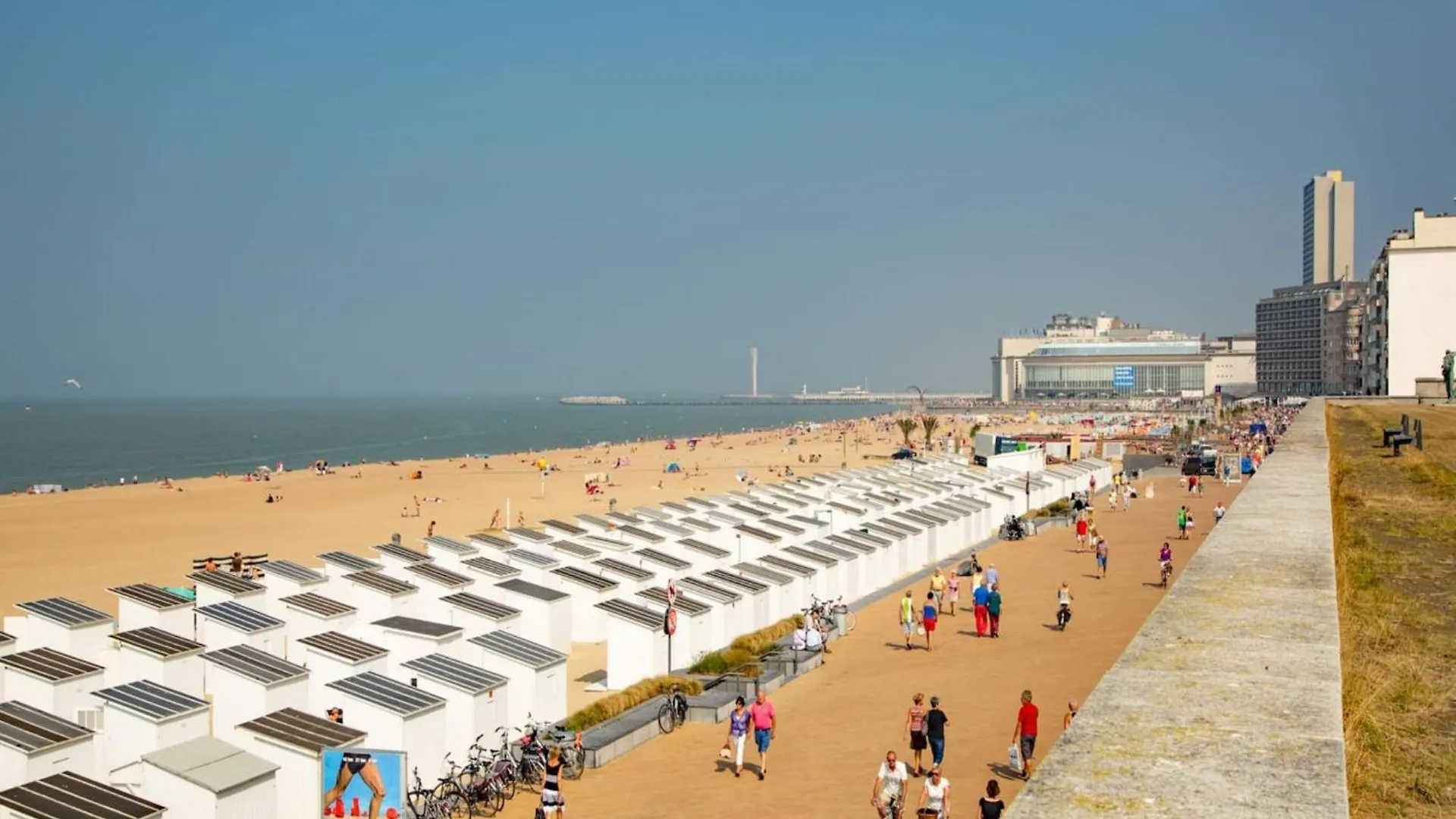 Beautiful Apartment With View Ostende