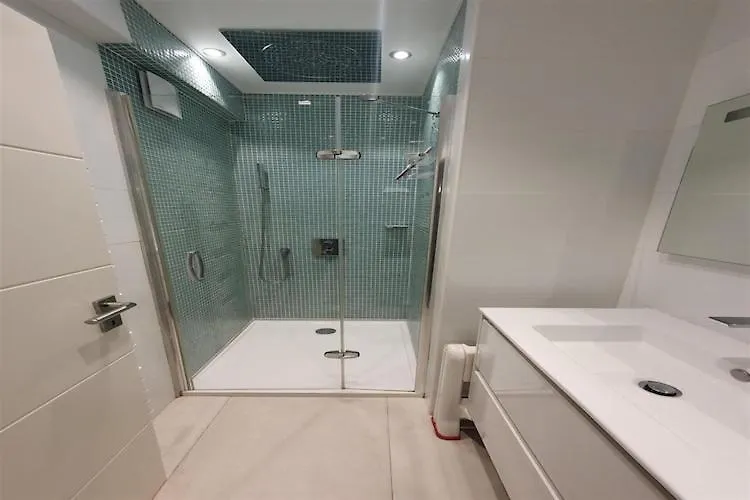 Beautiful Apartment With View Ostend 0*,